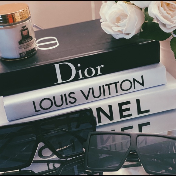 Black matching mother daughter oversize shades - Picture 3 of 4